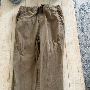American Eagle Outfitters Men's tan elastic waste pants